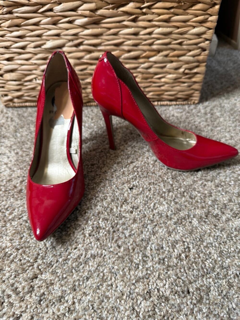 I guess red patent heels 9 689